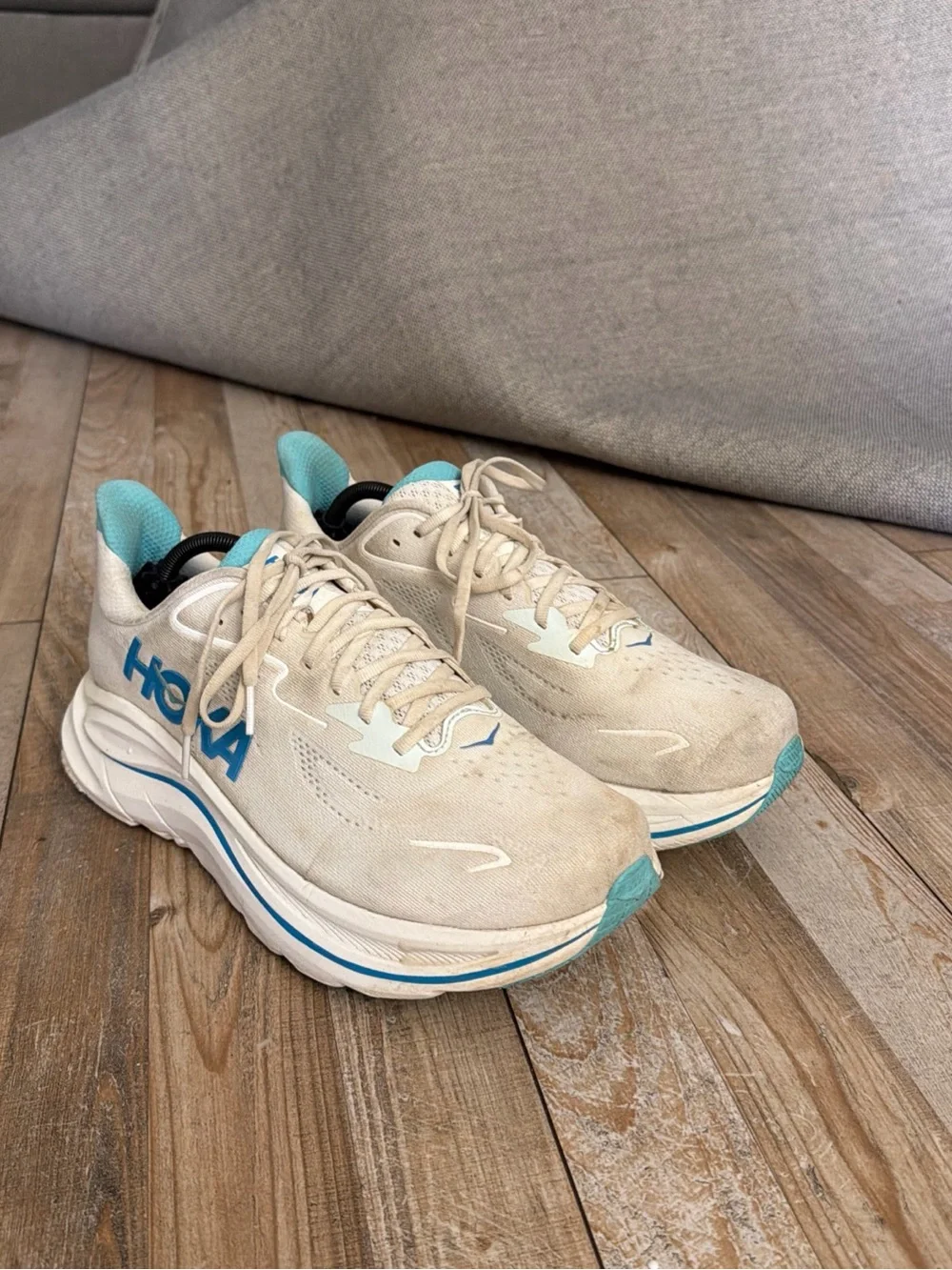 Hoka Clifton 10 Men's Size 10.5 Wide 2E White Skyward Blue 1162032